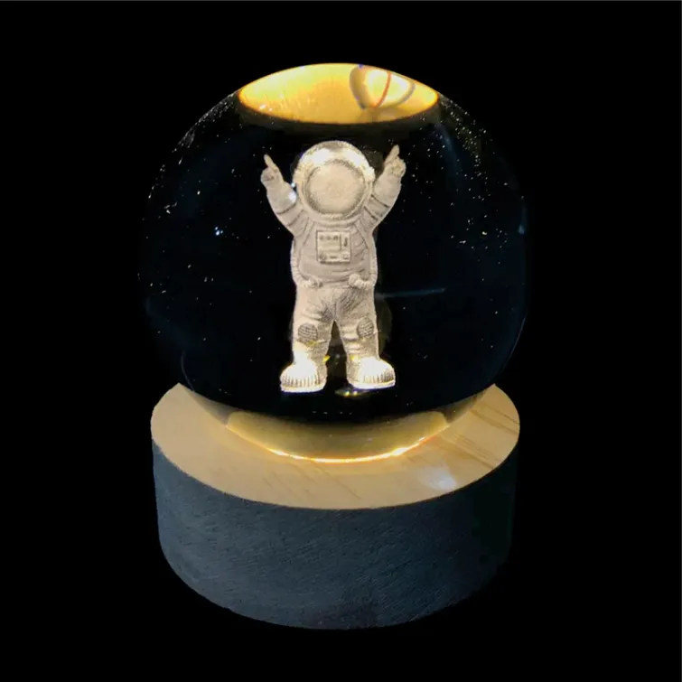 چراغ خواب گوی کریستالی طرح فضانورد