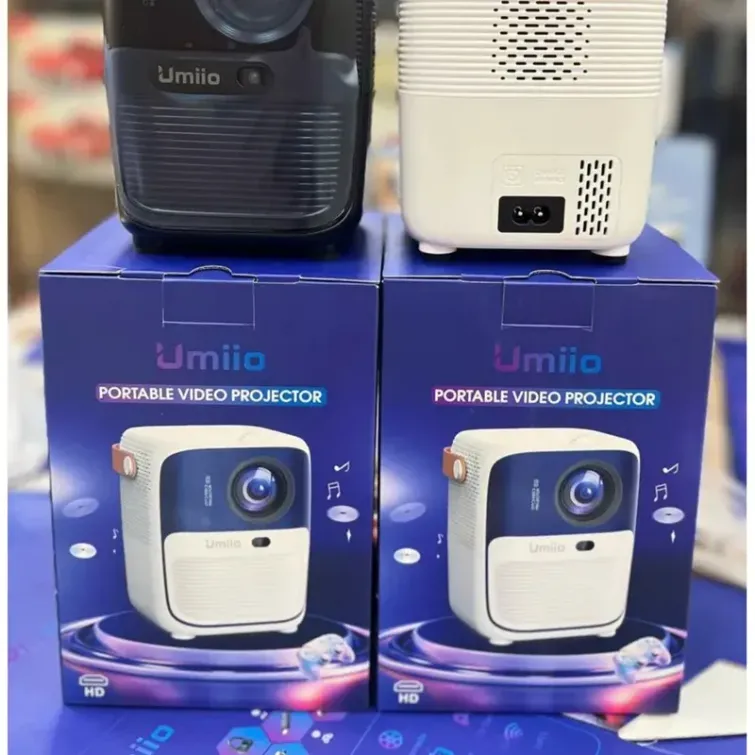 ویدئو پروژکتور اندروید قابل حمل Umiio مدل Q2